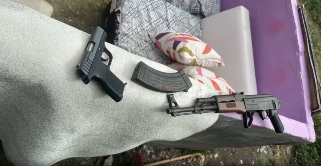 İstanbul’un 5 ilçesinde ‘Mahzen-33’ operasyonu: 16 gözaltı - Resim: 9